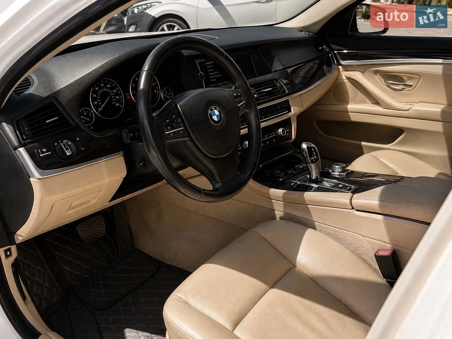 2011 BMW 5er - мініатюра 10