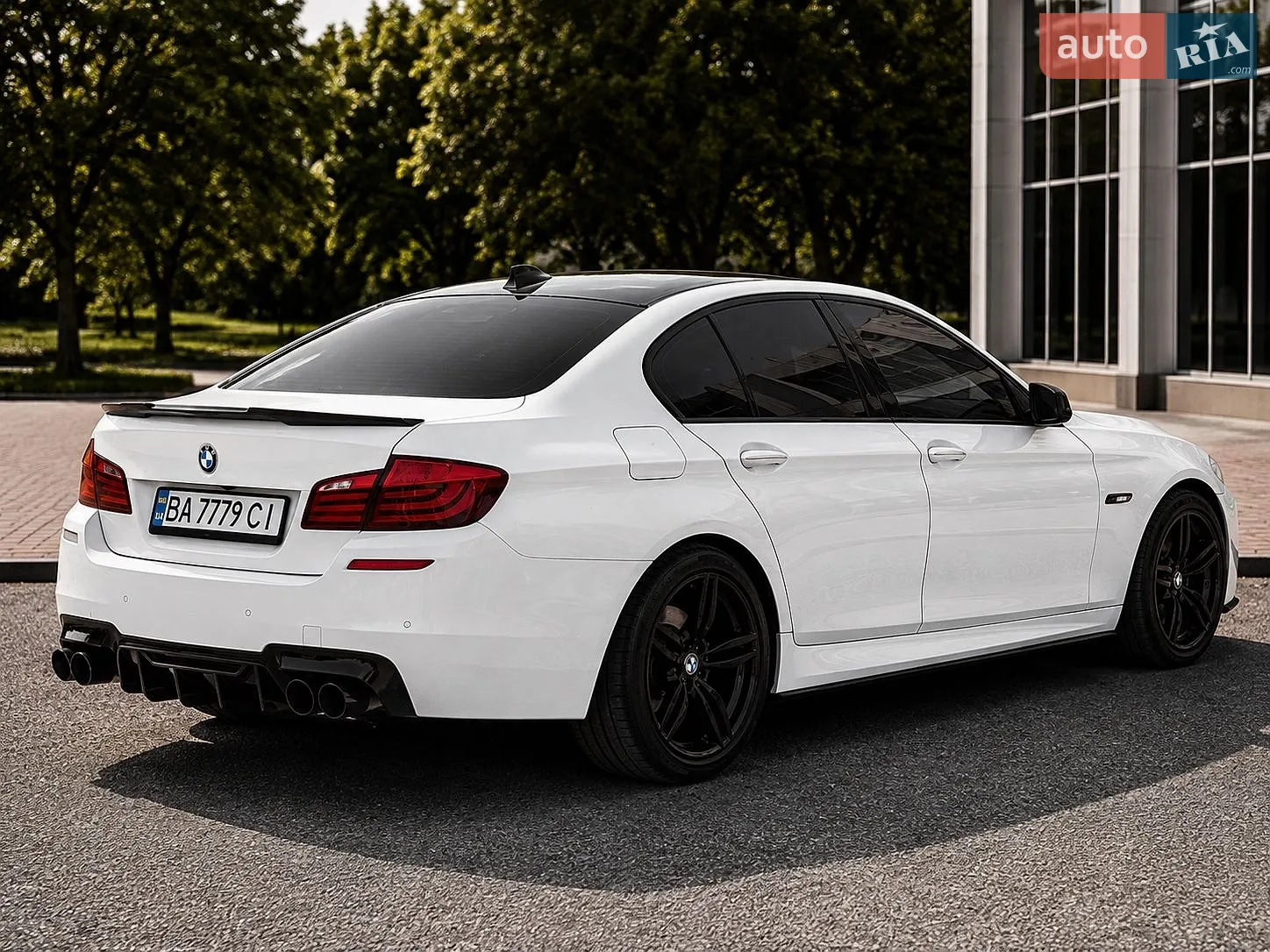 2011 BMW 5er - мініатюра 9