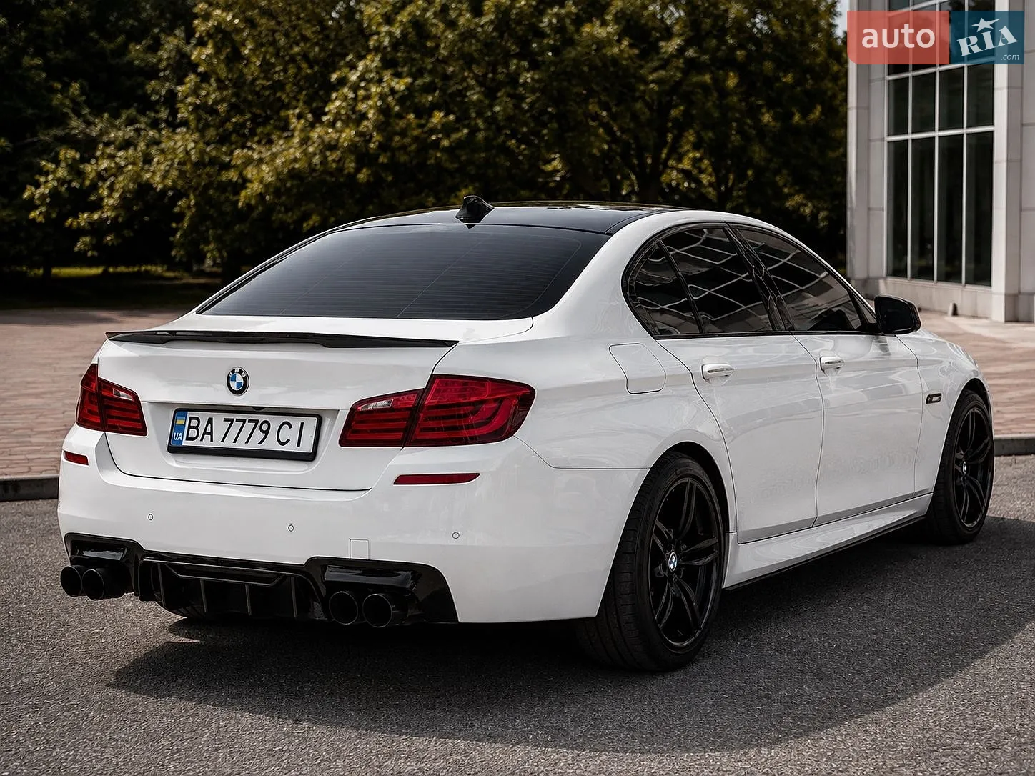 2011 BMW 5er - мініатюра 8