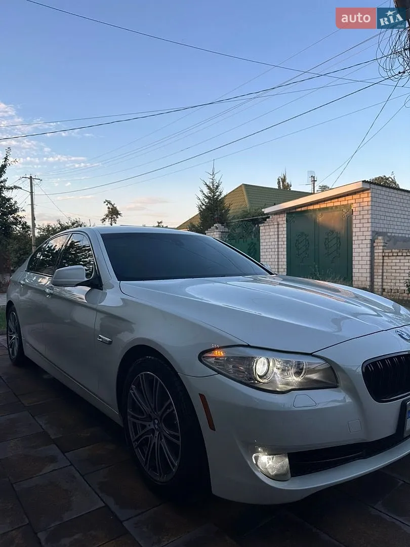 2011 BMW 5er - мініатюра 2