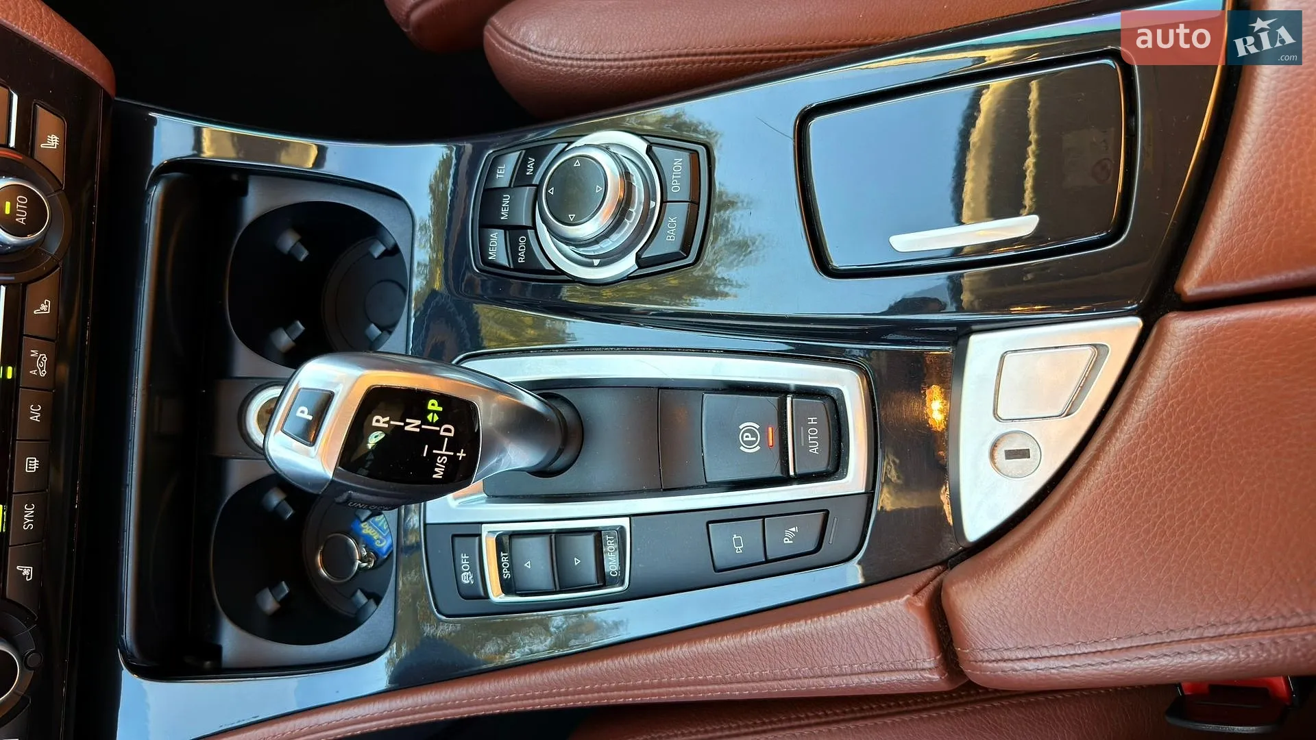2013 BMW 5er - мініатюра 18