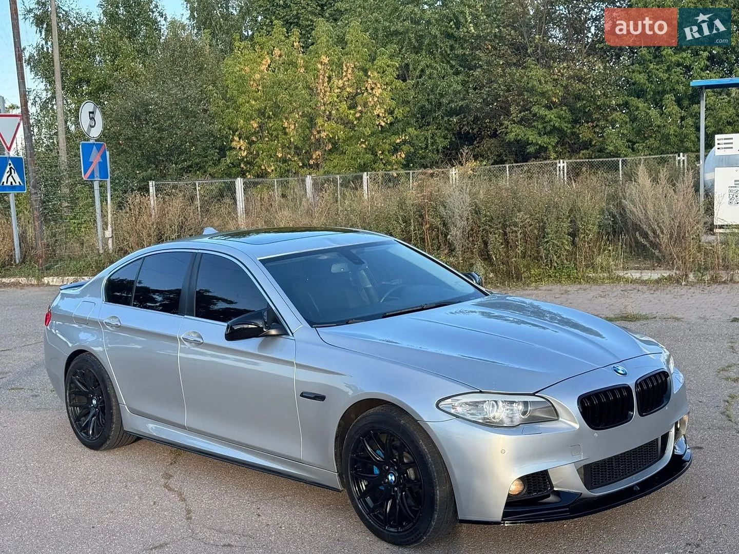 2012 BMW 5er - мініатюра 2