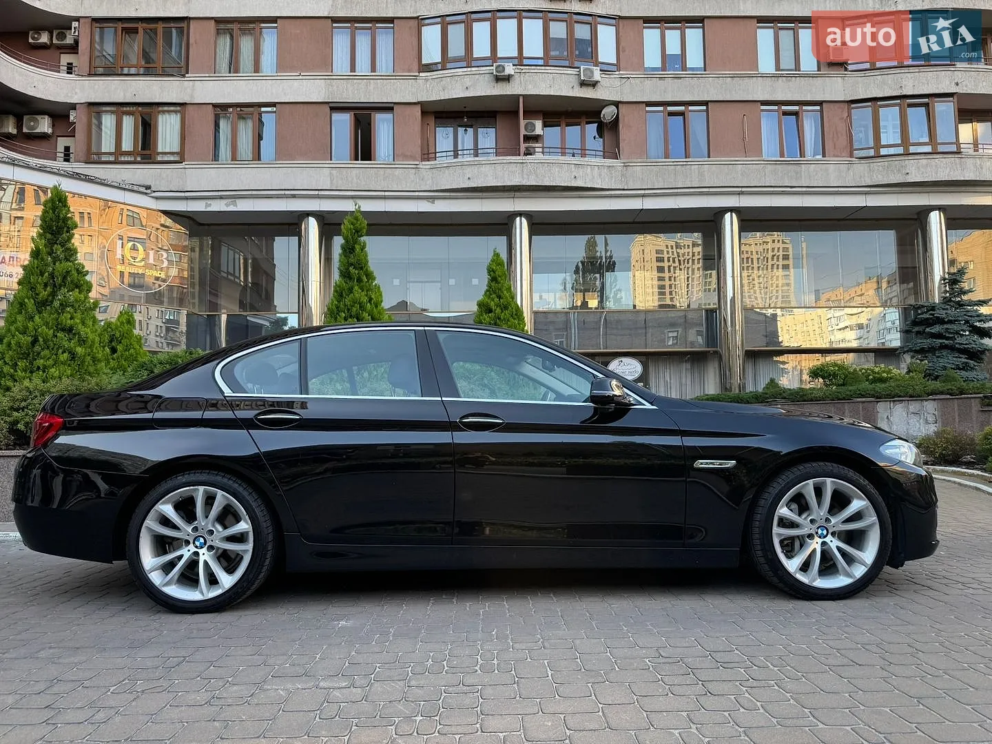 2015 BMW 5er - мініатюра 2