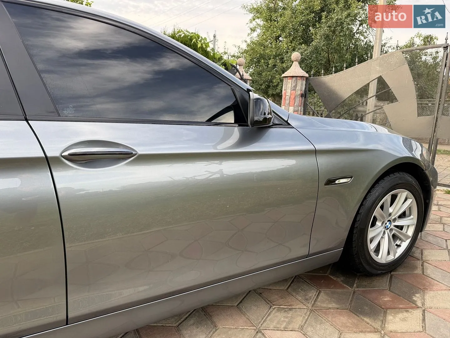 2011 BMW 5er - мініатюра 12