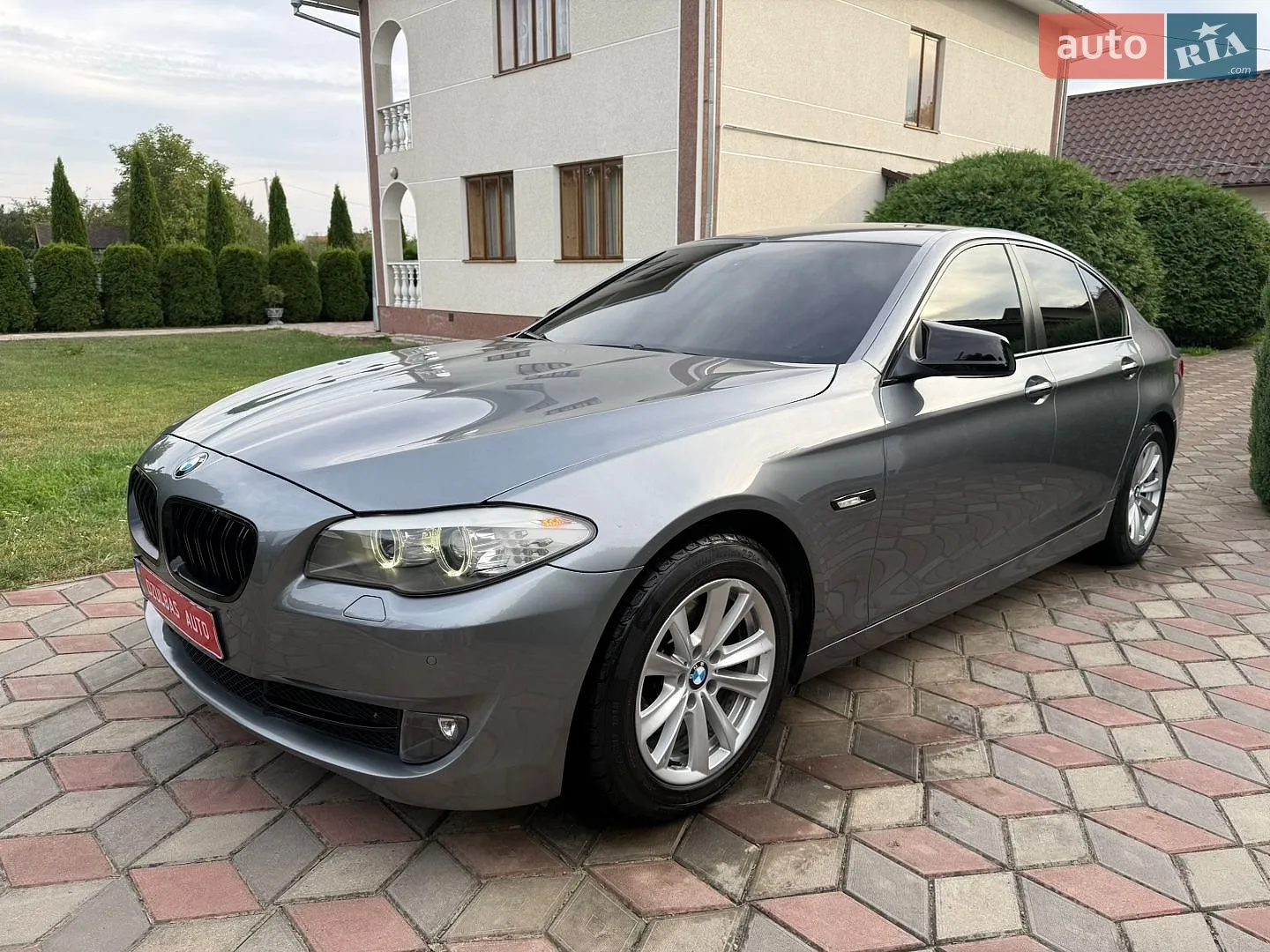 2011 BMW 5er - мініатюра 23