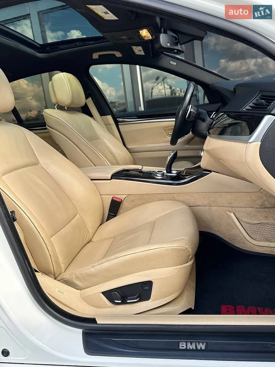 2011 BMW 5er - мініатюра 18