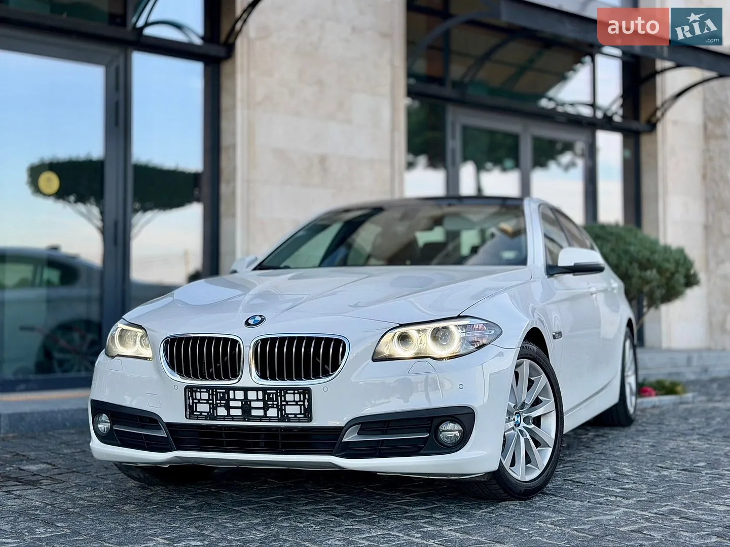 2016 BMW 5er - мініатюра 3