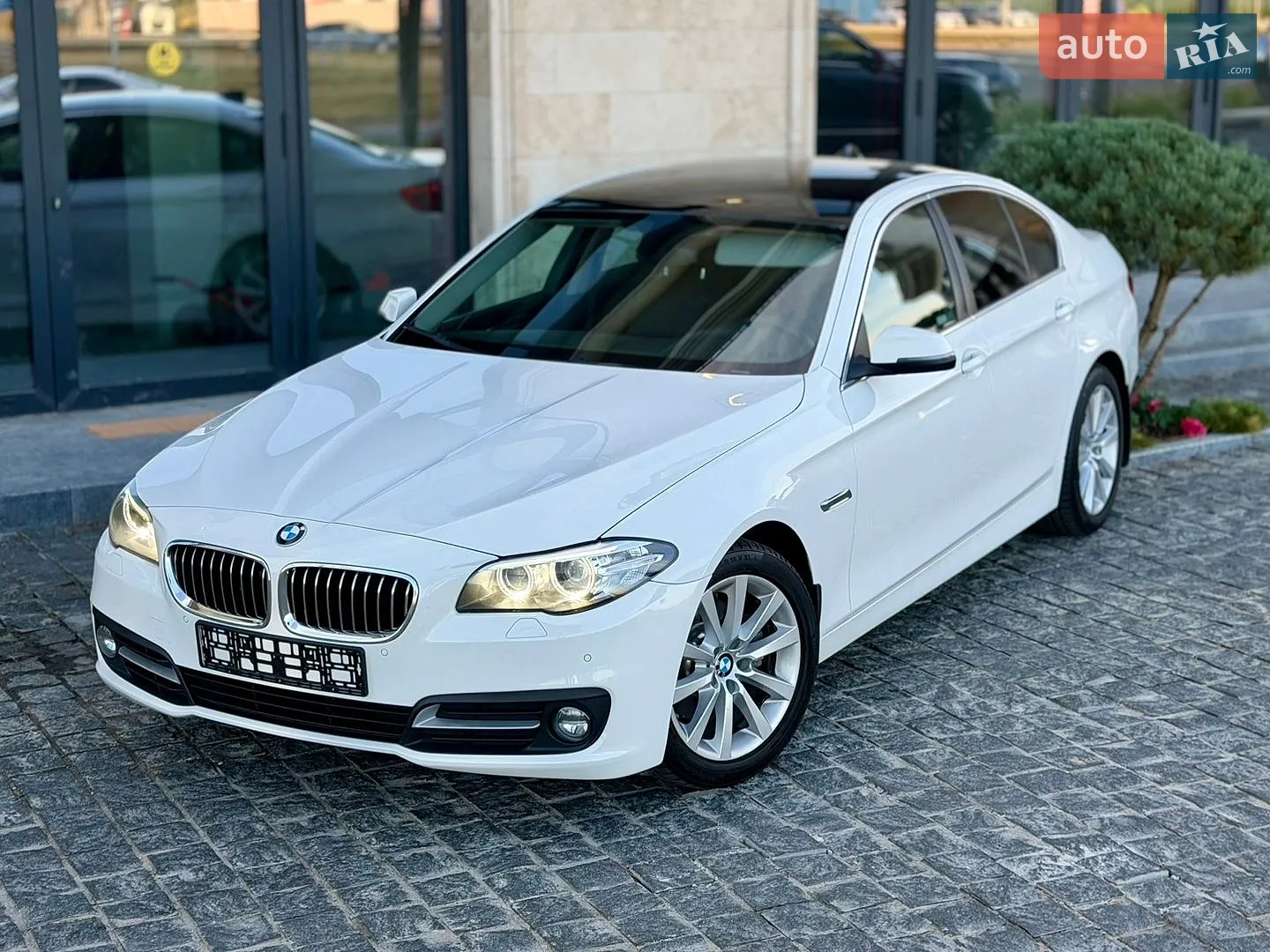 2016 BMW 5er - мініатюра 6