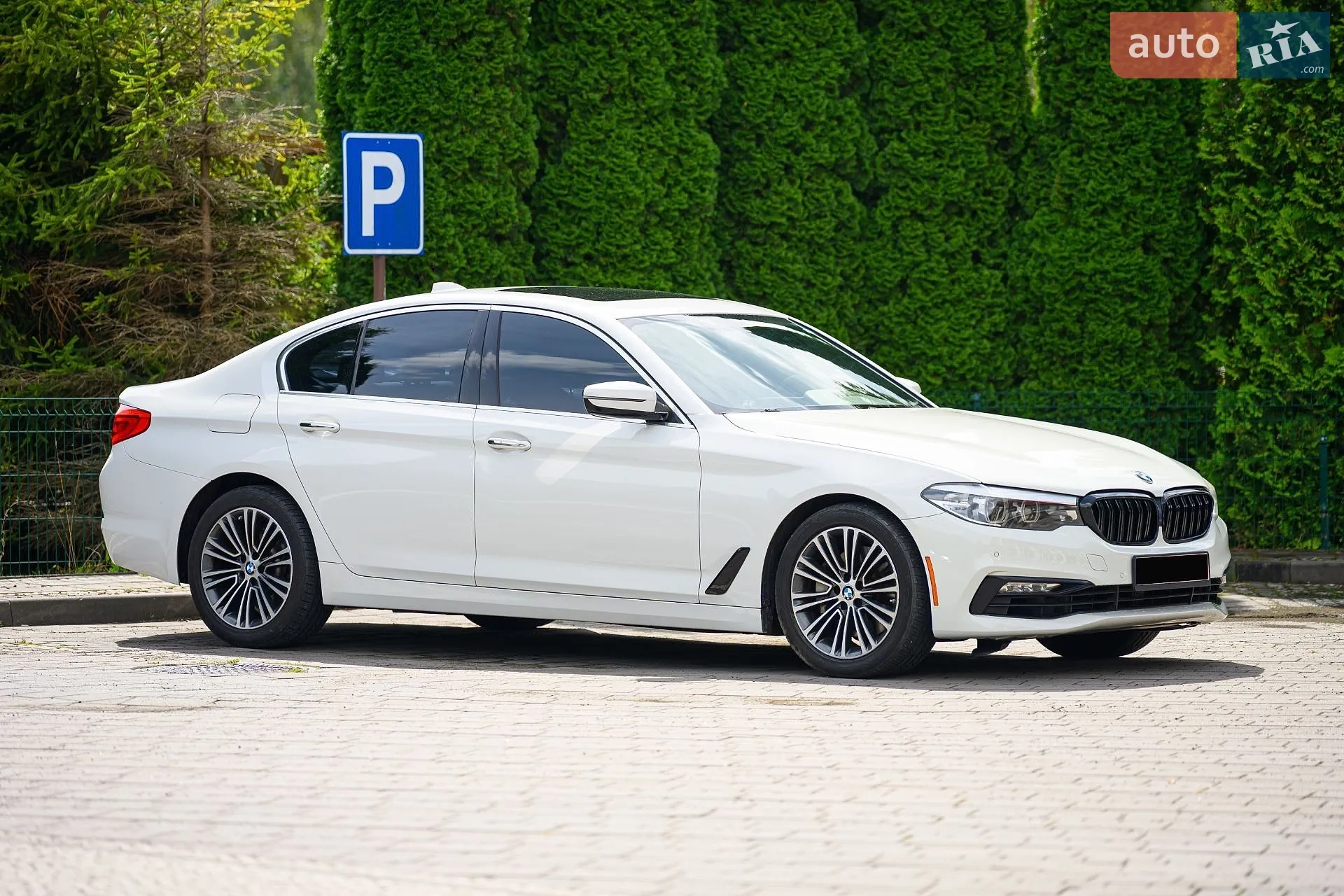 2017 BMW 5er - мініатюра 16