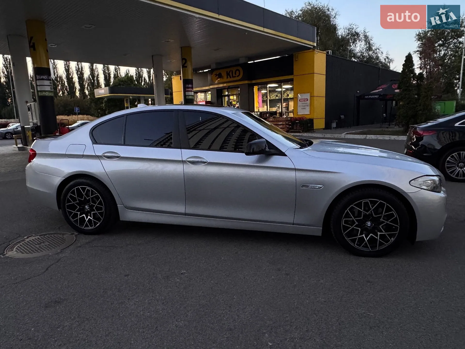 2012 BMW 5er - мініатюра 3