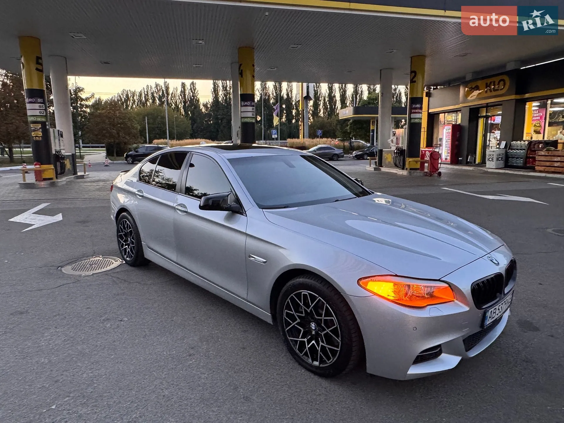 2012 BMW 5er - мініатюра 4