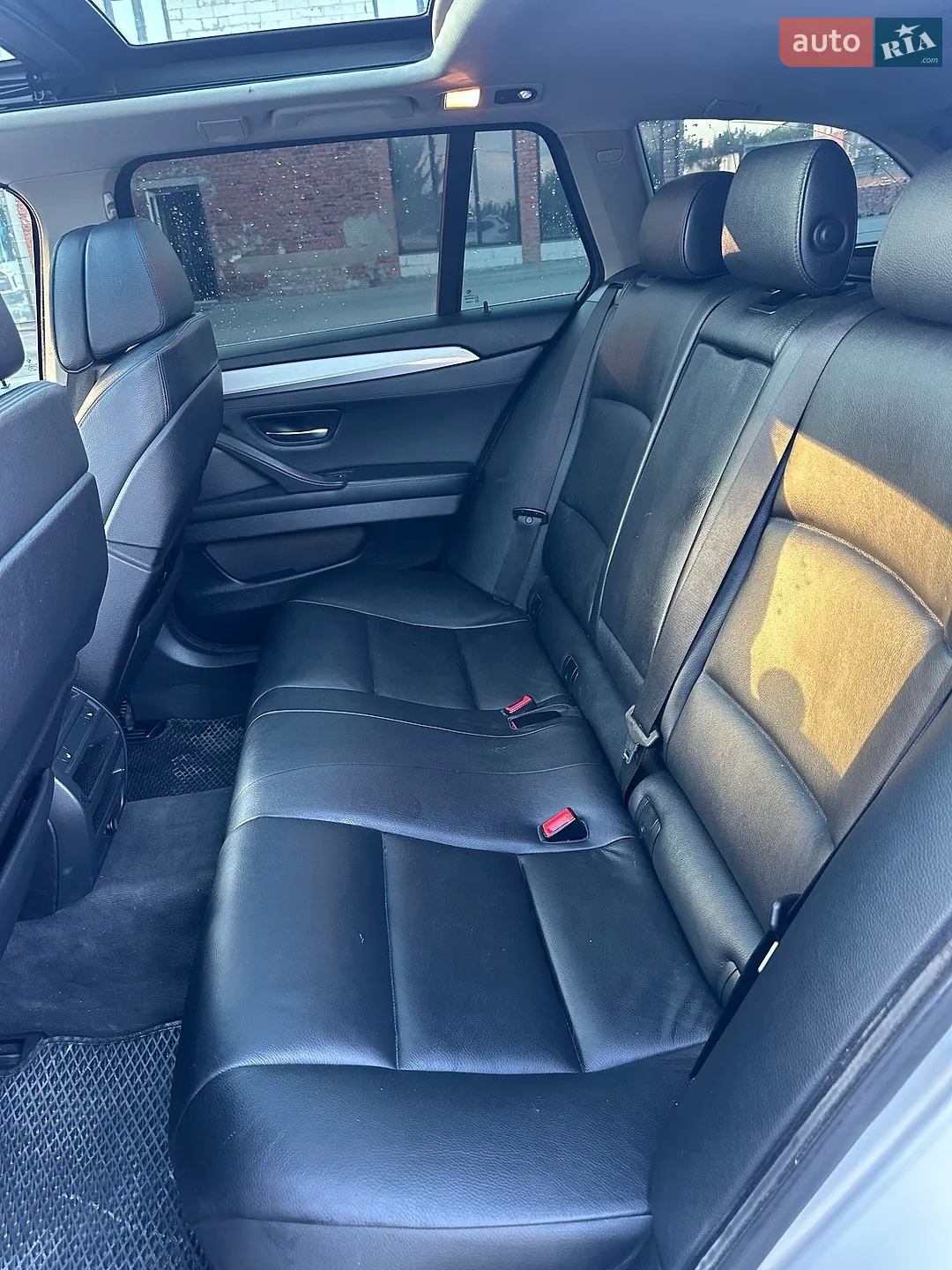 2010 BMW 5er - мініатюра 14