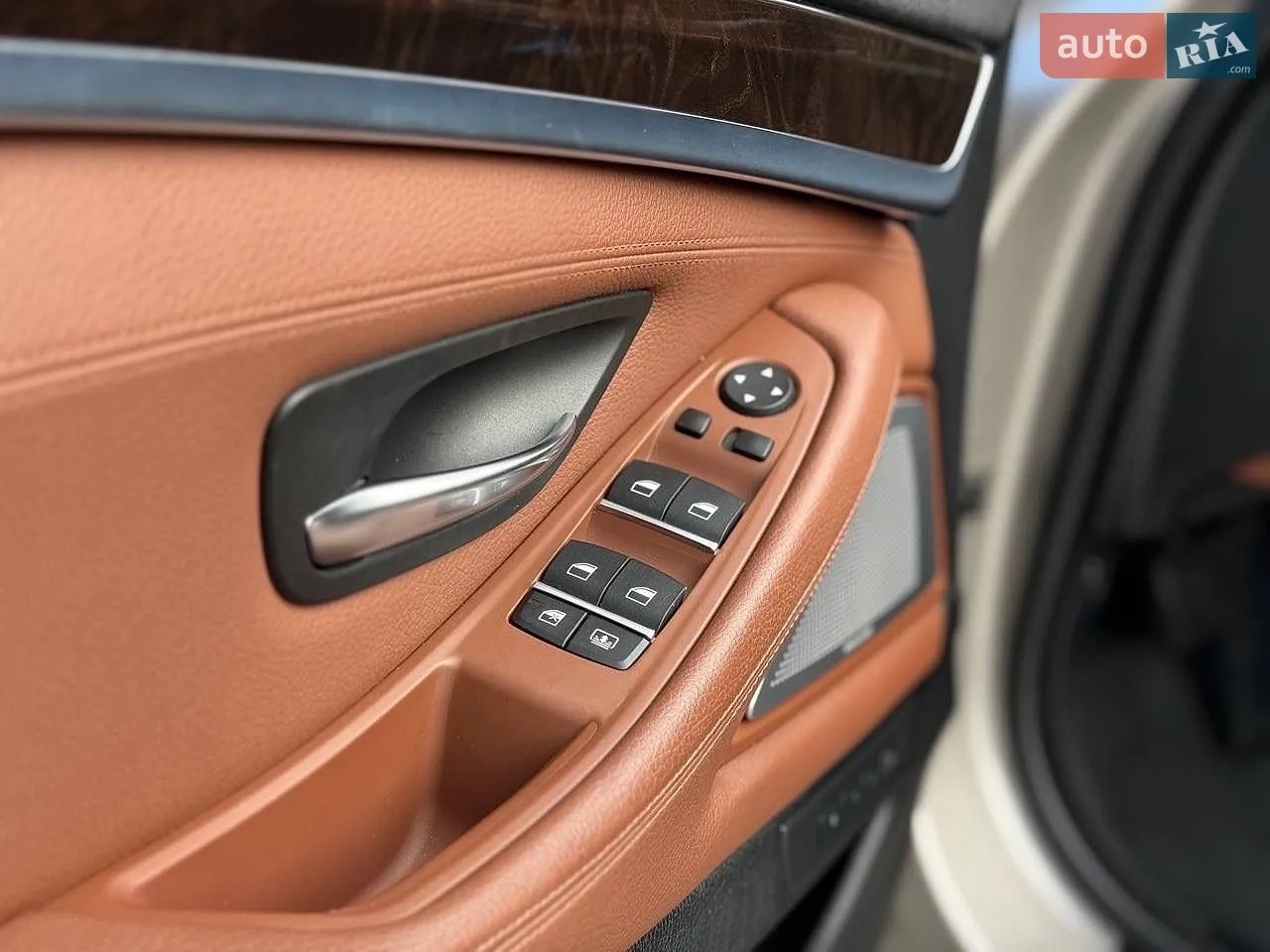 2013 BMW 5er - мініатюра 18
