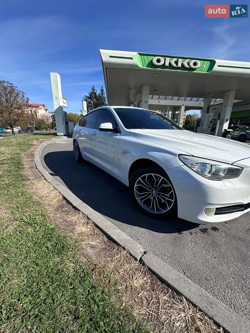 2010 BMW 5er - мініатюра 2
