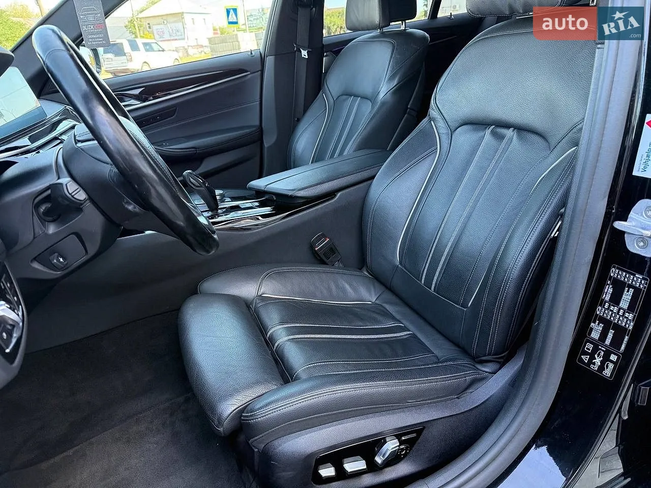 2017 BMW 5er - мініатюра 22
