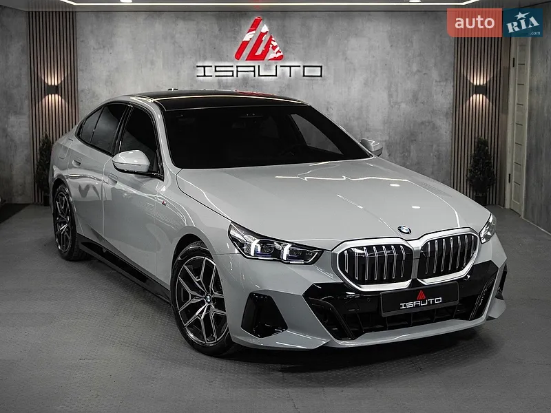 BMW 5 Series 2023