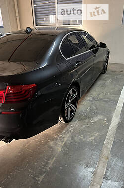 Седан BMW 520 2014 в Вінниці