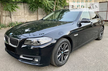 Седан BMW 520 2016 в Киеве