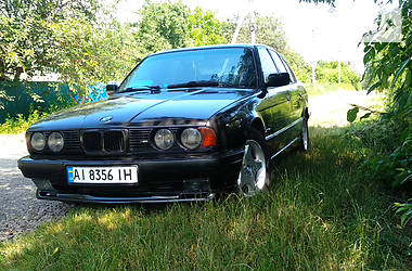 Седан BMW 525 1992 в Макарове