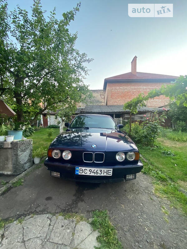 Седан BMW 525 1990 в Львове