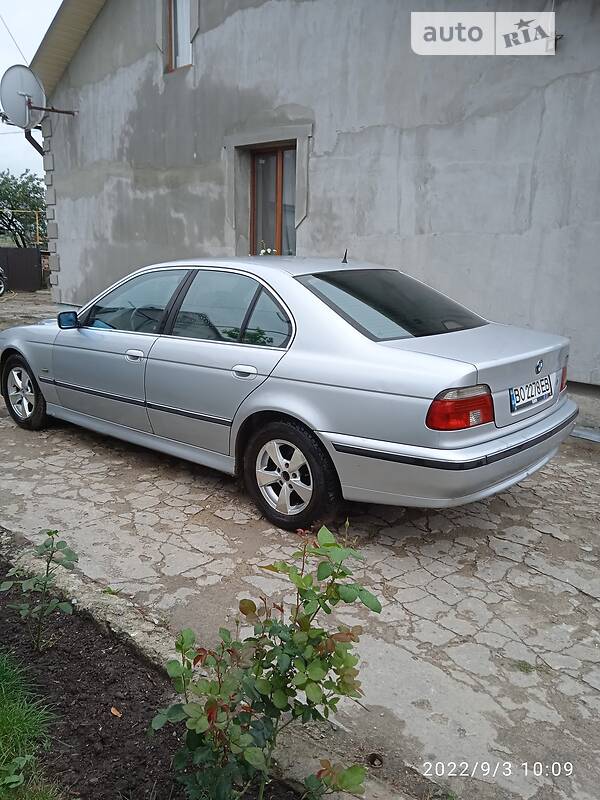BMW 525
