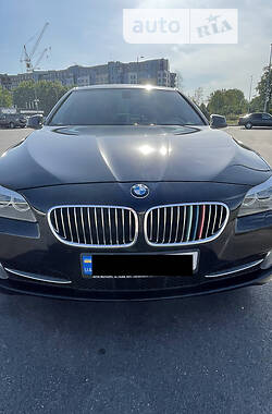 Седан BMW 528 2012 в Львові