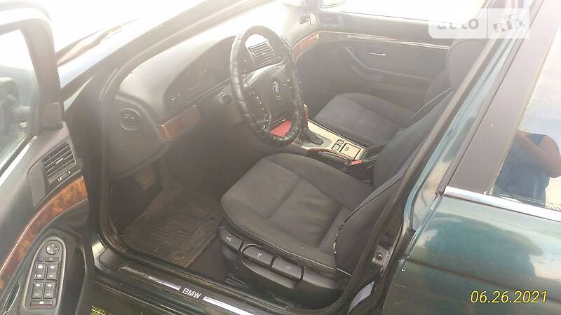 BMW 530