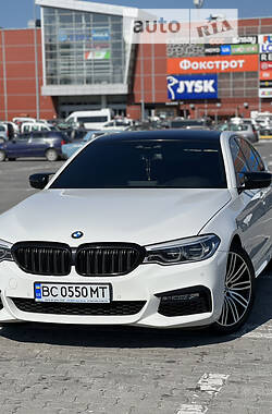 Седан BMW 530 2018 в Львові
