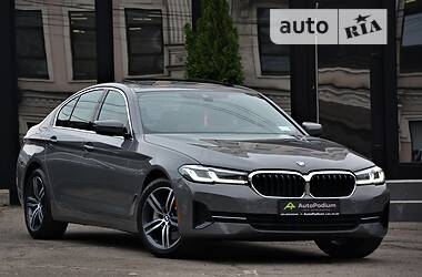 Седан BMW 530 2021 в Києві