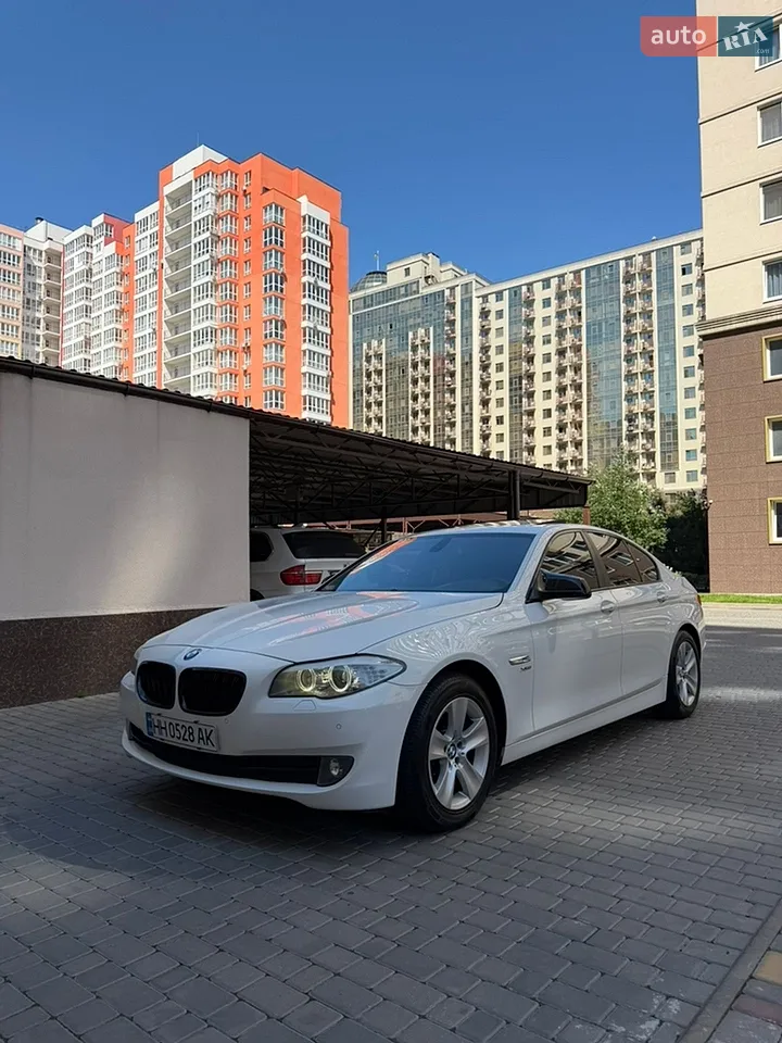 2011 BMW 5er - мініатюра 17