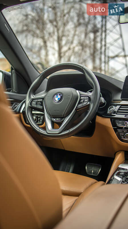 Лифтбек BMW 6 Series GT 2018 в Черновцах