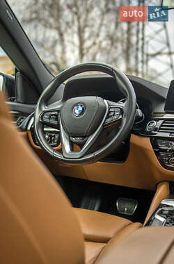 Лифтбек BMW 6 Series GT 2018 в 