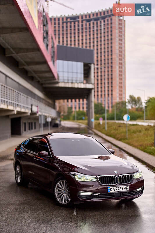 Лифтбек BMW 6 Series GT 2018 в Киеве фото Лифтбек BMW 6 Series GT 2018 в Киеве