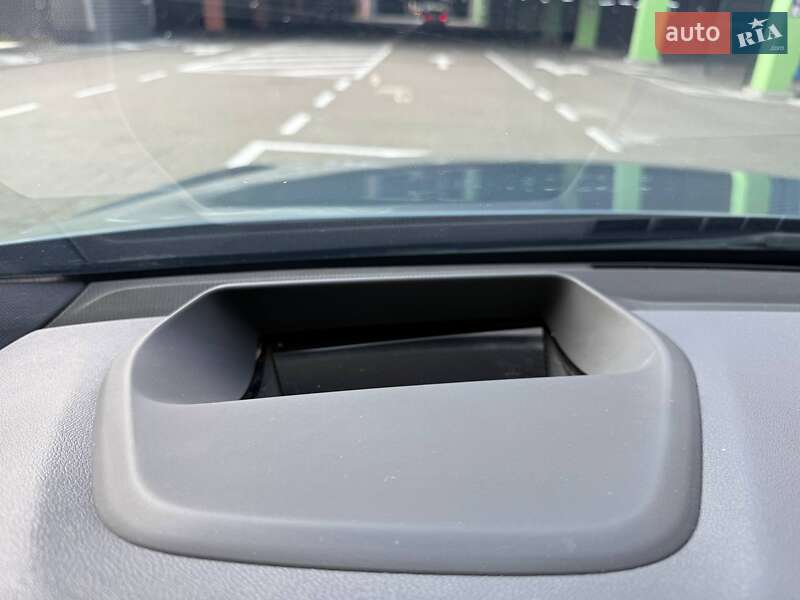 Ліфтбек BMW 6 Series GT 2018 в Києві фото 27 Ліфтбек BMW 6 Series GT 2018 в Києві