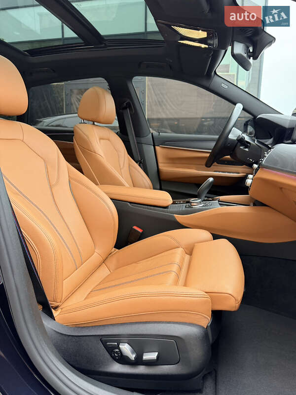 Лифтбек BMW 6 Series GT 2022 в Киеве