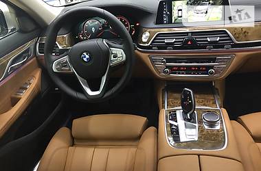 Седан BMW 7 Series 2017 в Киеве