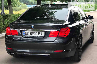 Седан BMW 7 Series 2010 в Ровно