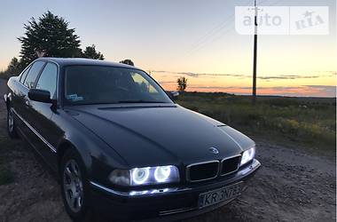 Седан BMW 7 Series 1994 в Киеве