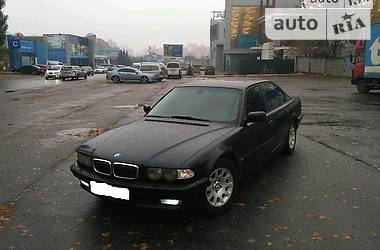 Седан BMW 7 Series 1999 в Шумске