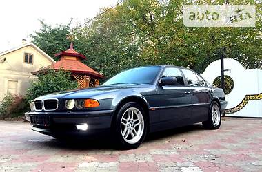 Седан BMW 7 Series 2001 в Чернівцях