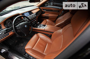 Седан BMW 7 Series 2010 в Львове