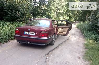 Седан BMW 7 Series 1994 в Киеве