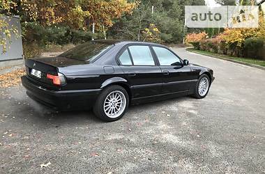 Седан BMW 7 Series 1997 в Киеве