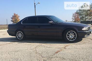 Седан BMW 7 Series 1999 в Мелитополе