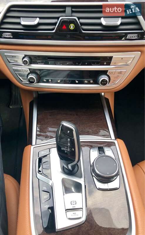 Седан BMW 7 Series 2016 в Тернополі