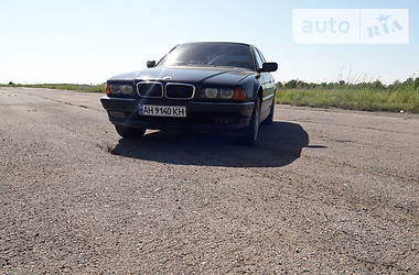 Седан BMW 7 Series 1995 в Угледаре