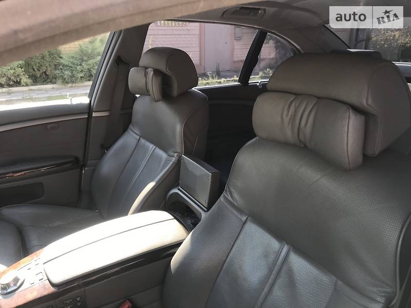 Седан BMW 7 Series 2004 в Дніпрі