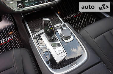 Седан BMW 7 Series 2018 в 