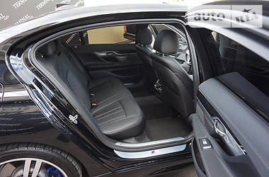 Седан BMW 7 Series 2018 в 
