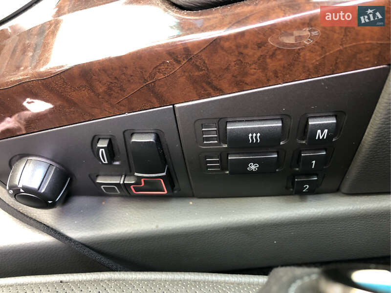 Седан BMW 7 Series 2002 в Львові